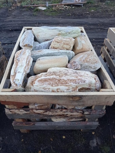 Златолит жёлтый, жёлто-зелёный глыбки и валуны для ланшафтного дизайна купить в Октябрьском