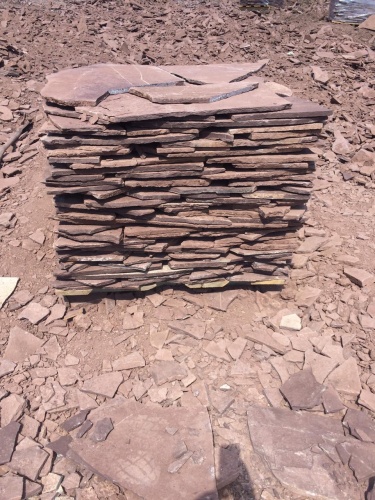 Плитняк лемезит бордовый для цоколя 1,5-2 см купить в Октябрьском