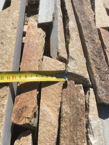 Горбушка златолит золотистый для облицовки купить в Октябрьском