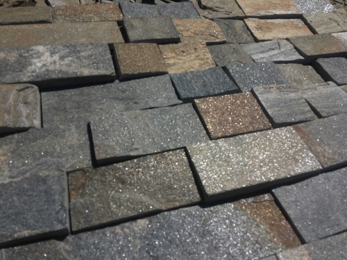 Плитка пилёная златолит Уральский для цоколя, отмостки купить в Октябрьском