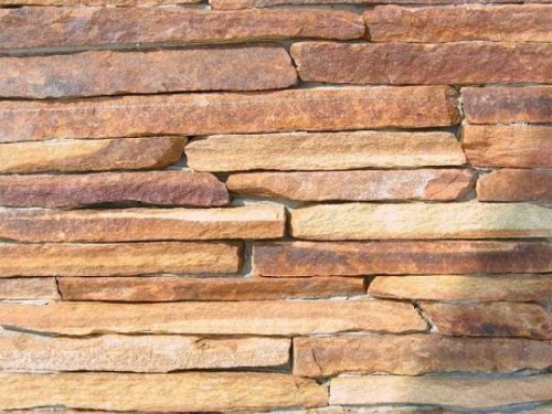 Горбушка златолит золотистый для облицовки купить в Октябрьском