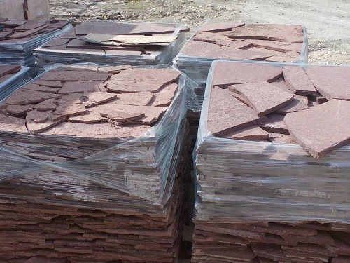 Плитняк лемезит бордовый для облицовки цоколя 20-25 мм  купить в Октябрьском