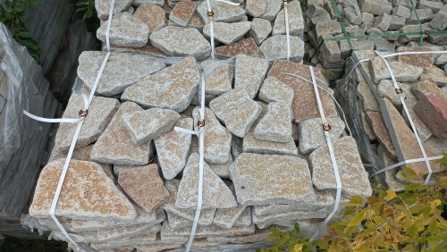 Гранитный плитняк галтованный для парковки купить в Октябрьском