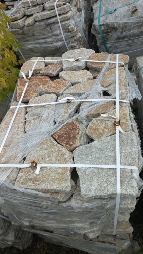 Плитняк галтованный гранитный для ландшафтного дизайна купить в Октябрьском