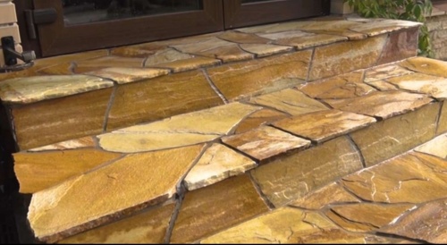 Плитняк златолит жёлтый золотистый для отмостки купить в Октябрьском